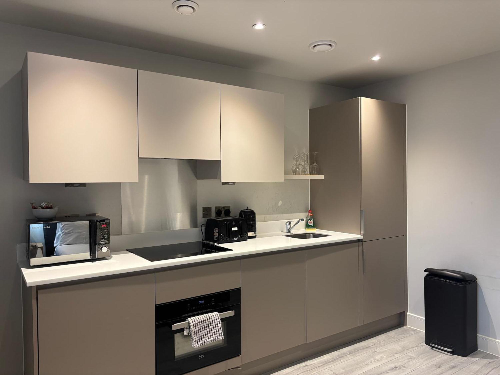 Modern Studio In Bracknell With Free Parking ภายนอก รูปภาพ