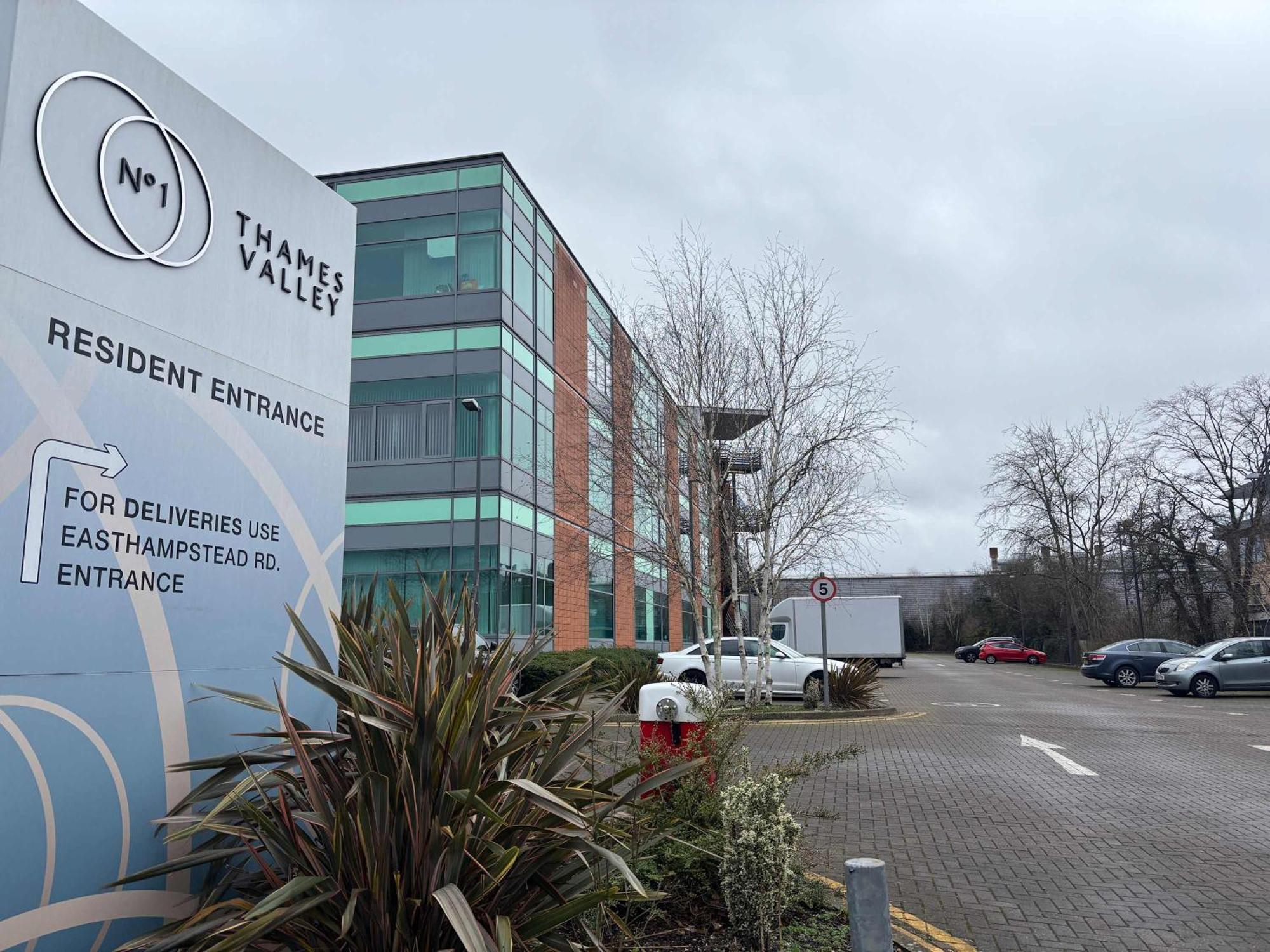 Modern Studio In Bracknell With Free Parking ภายนอก รูปภาพ